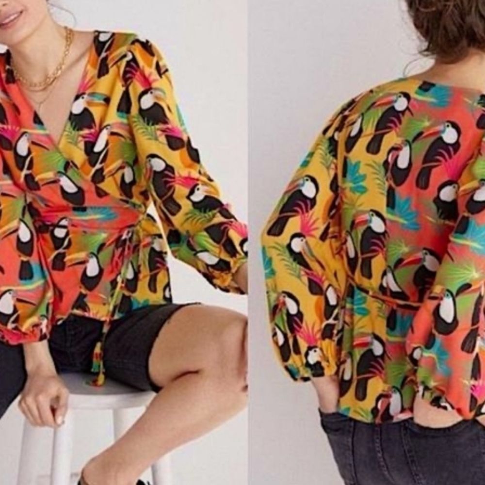 Farm Rio Tropical Toucan Rainbow Chic Feminine Wrap Blouse Size Small - Picture 2 of 9
